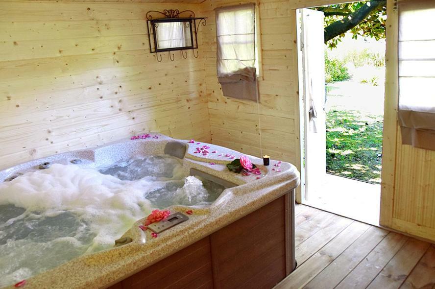 La Cabane D'Arbolateia Piscine & Spa 比达尔 外观 照片